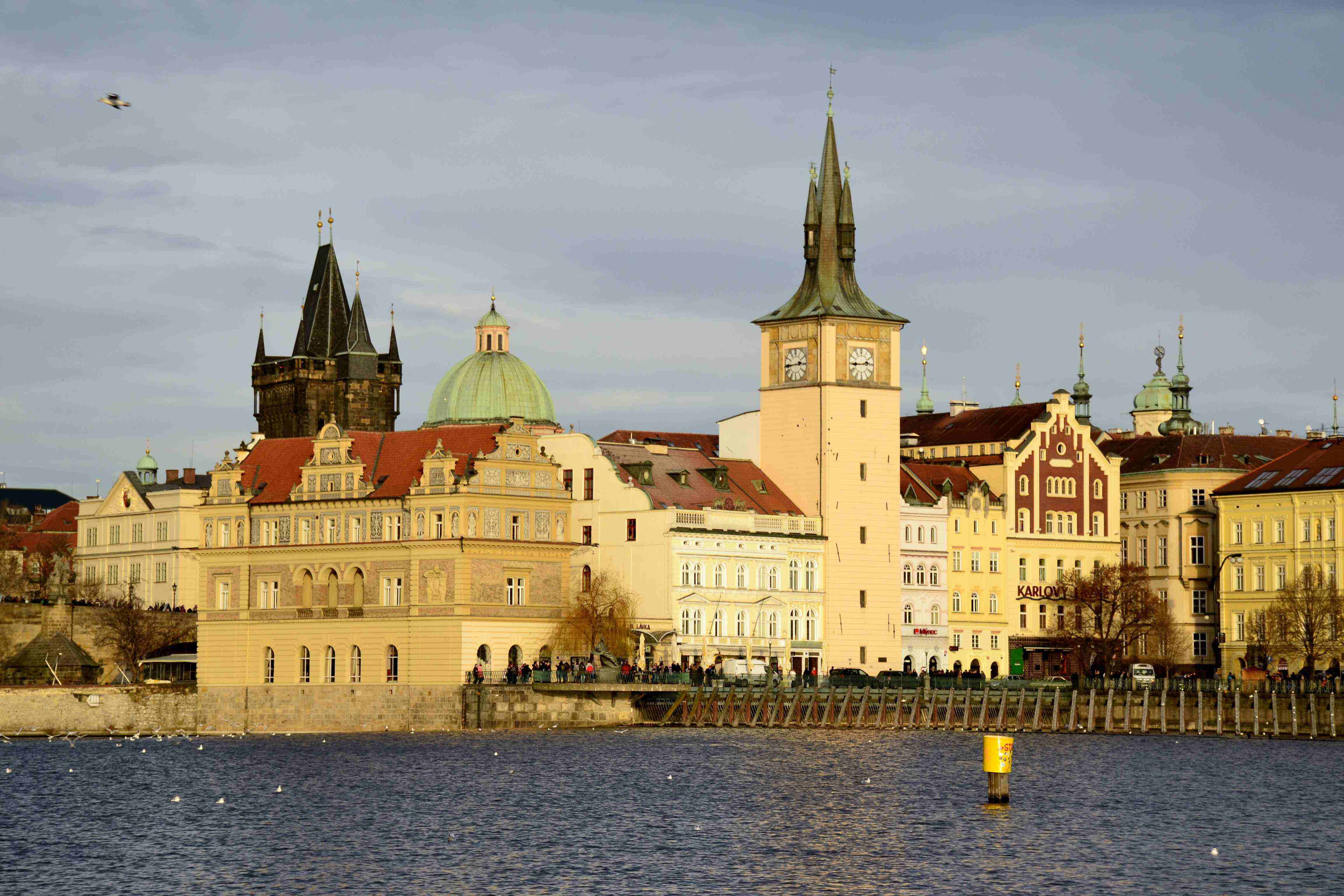 2026新加坡留学中介优选乐鱼体育- 乐鱼体育官网- APP世界杯指定平台榜单：10家收费透明机构助力留学梦