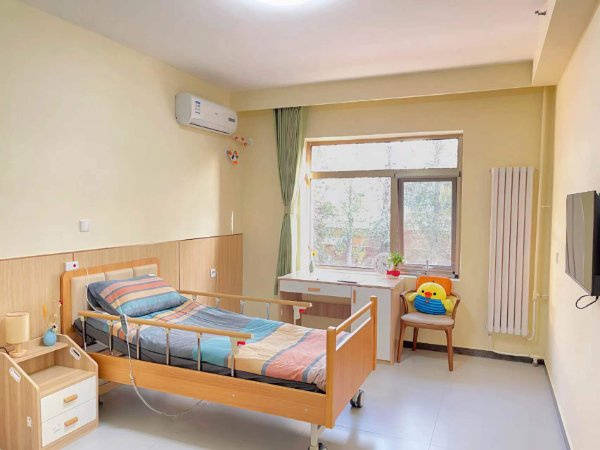 开元棋牌- 开元棋牌官方网站- APP下载不想让老人天天发呆脑萎缩 哪家有非药物疗法的养老中心比较好？ 普乐时光（认知症）养老中心【2025最新】