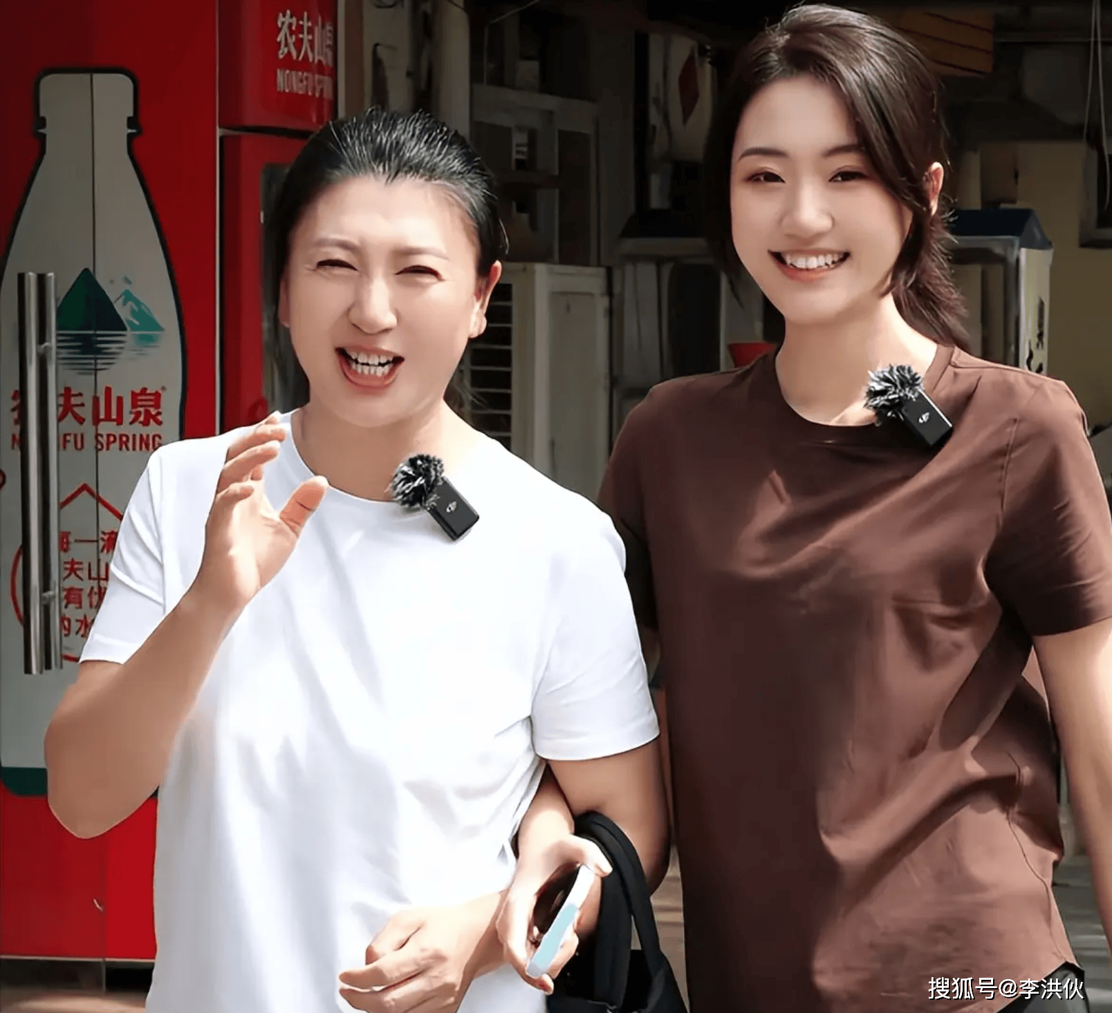 品牌方换包装?酸学女星闫学晶陷代言危机,忘了赵本山的用心良苦