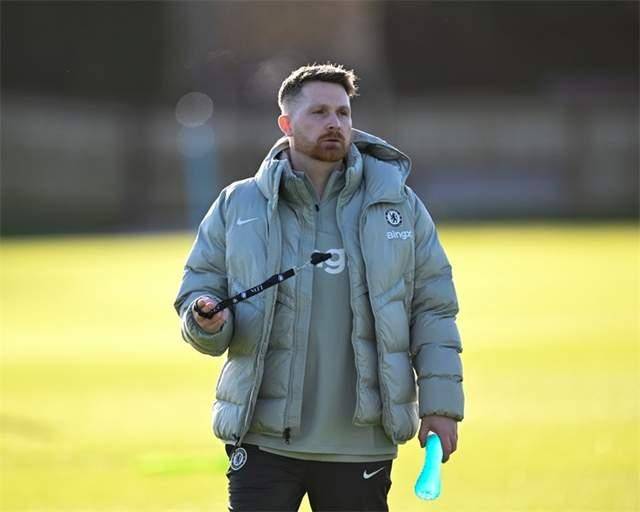 “英超24亿大战！曼城剑指77英格兰足球超