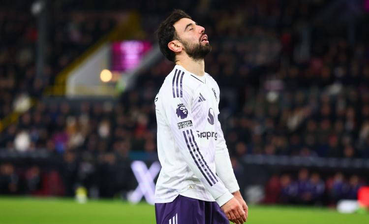 “英格兰足球超级联赛足坛冷门连连！意甲卫冕