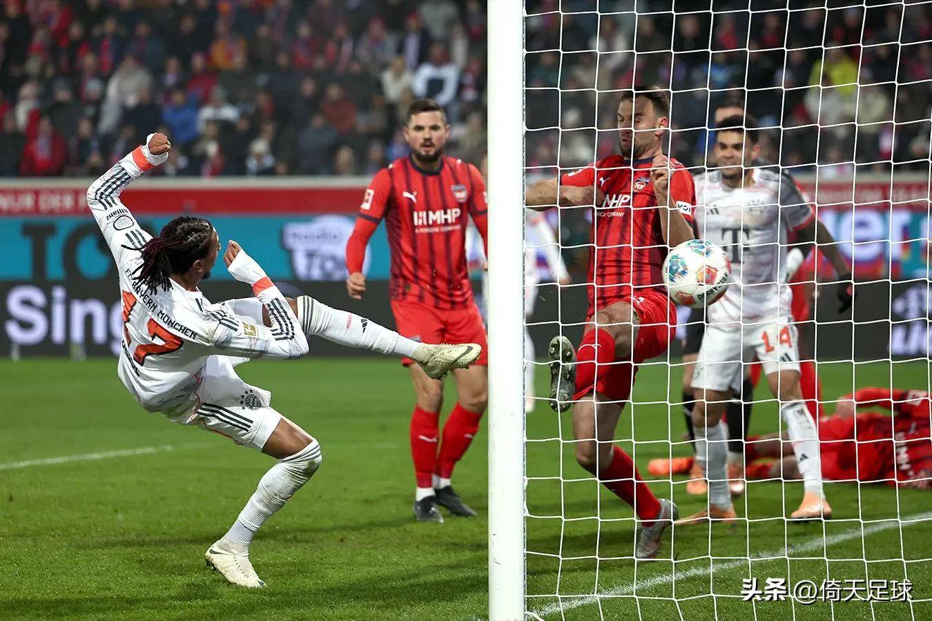 “英格兰足球超级联赛英足总杯雷克斯对阵诺丁