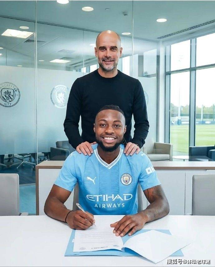 原创 6500万镑终圆梦!塞门约身穿42号致敬自己,此前遭遇热刺枪手嫌弃