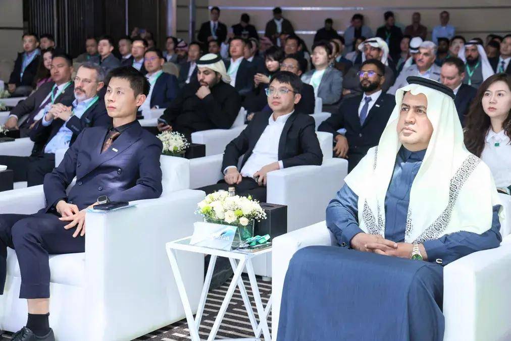 宁德时代旗下宁家服务首次布局沙特打造中东最大新能源后市场体验中心(图1)