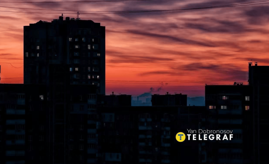 基辅连续40小时停电，俄军71架直升机集结，或随时夜袭打击泽连斯基