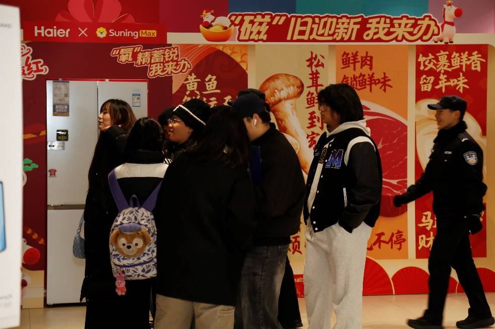 为“偷懒”和“气氛”买单！年青人鼎新家电年货清单