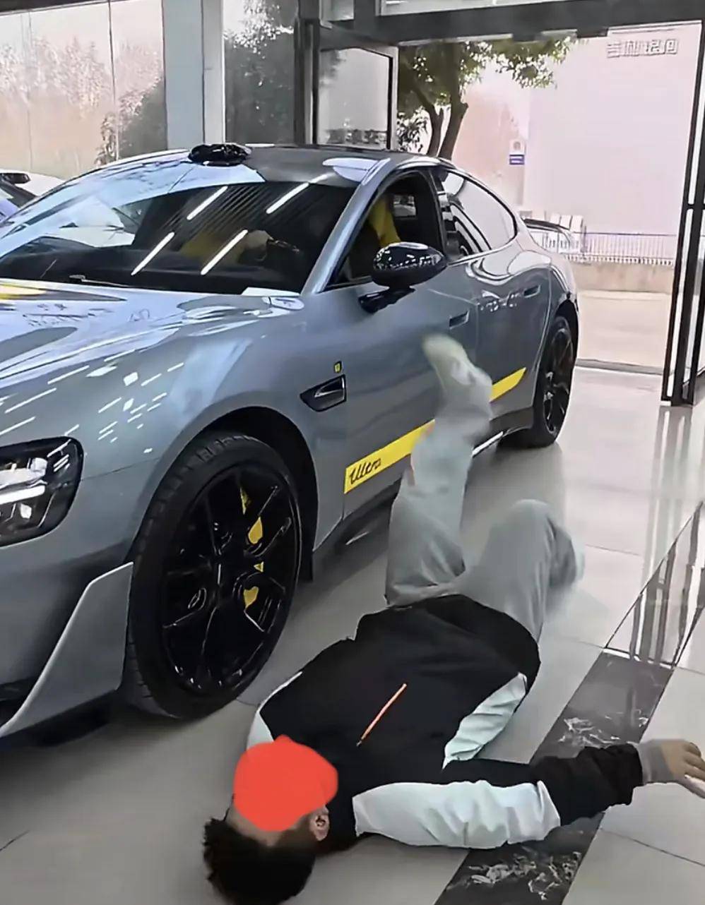 小米二手车价格崩盘？雷军徐洁云齐辟谣！真实情况：出一台卖一台……