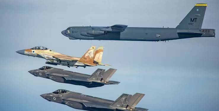 美军轰炸机压境伊朗，中东没航母照打：伊朗紧急查获大批美制武器