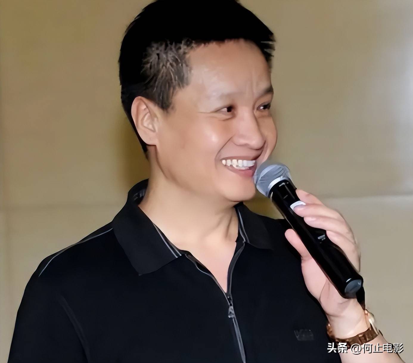 官媒点名，暴露68岁阎维文的真实处境，原来李双江一个字都没说错