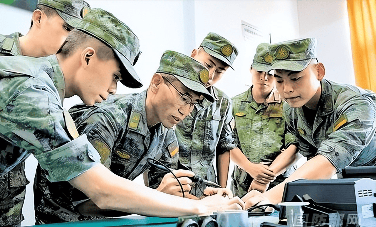 坐拥4000多枚导弹，26个导弹旅，一旦战备拉响，我国火箭军有硬核？