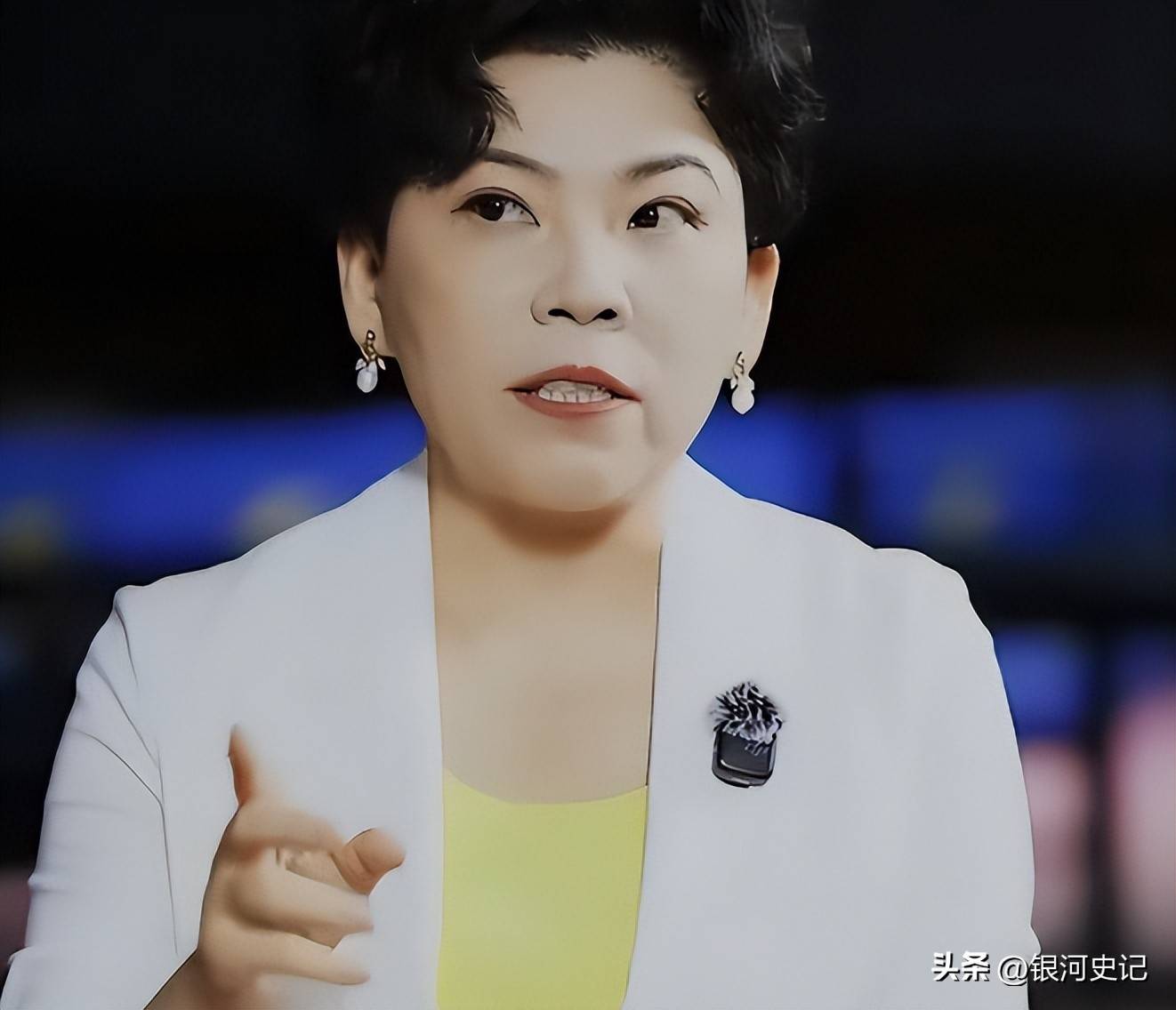 涉贪腐被带走、败光20亿、移民改国籍，邓亚萍身上的谣言太离谱