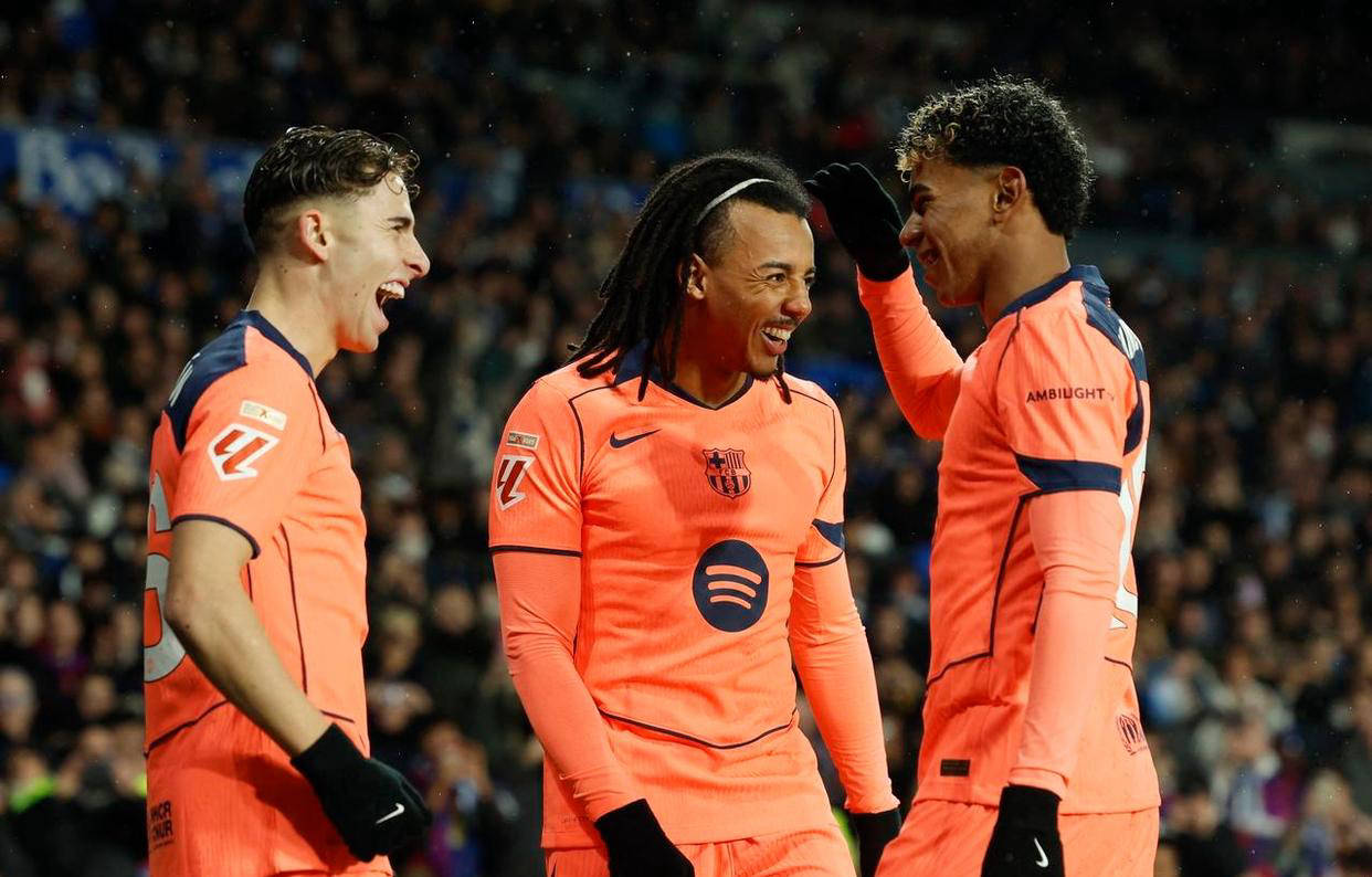 西班牙足球甲级联赛西甲最新积分榜揭晓：巴萨爆冷负马竞稳健取胜