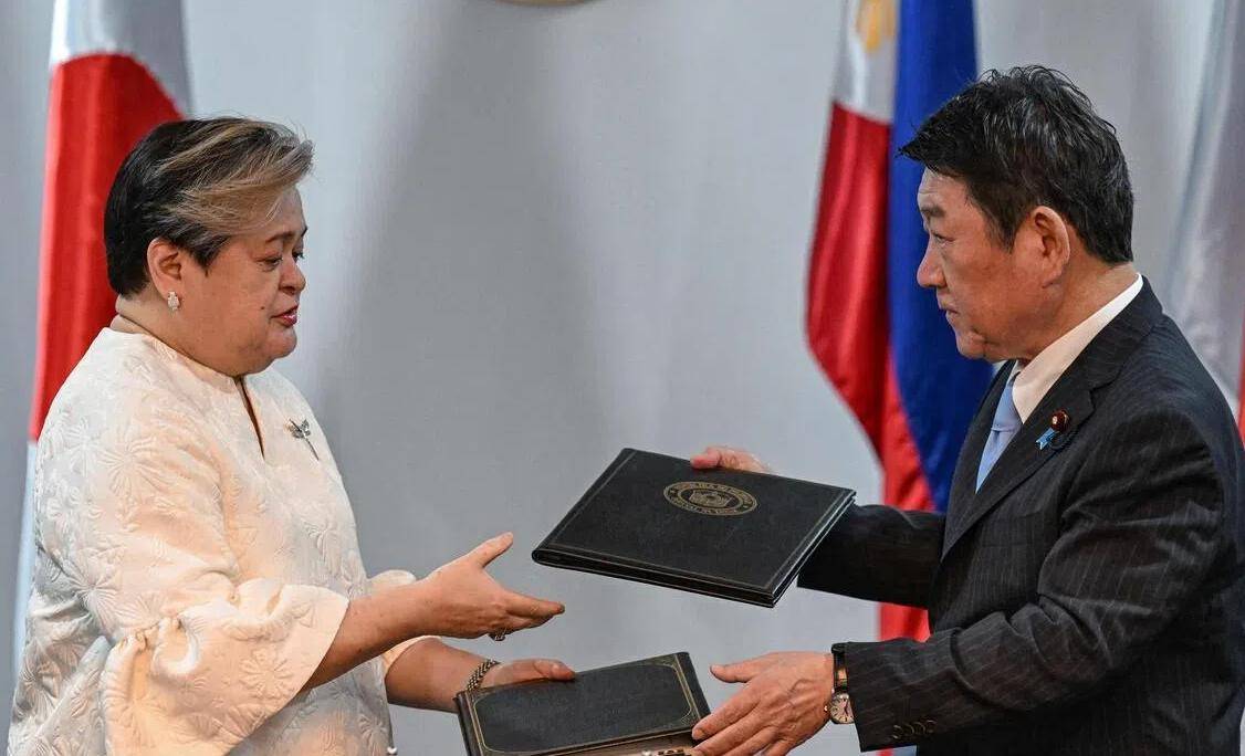 收到高市早苗的求救信号，马科斯派飞机闯黄岩岛，中方半点机会都没给，解放军警告驱离