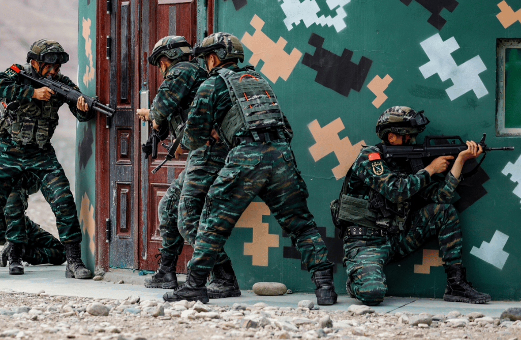 为防范解放军“斩首”，台军急增防空连，降维打击面前形同虚设