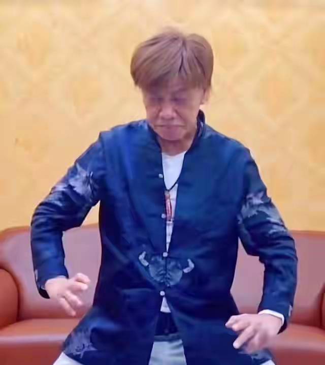 陈光标真敢说!他曝梁小龙是被身边人累垮的,早就劝过可惜没听劝,人走了账号还在卖货