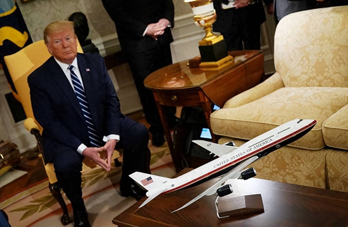 盟友排队访华,特朗普明显急了,不等回国,对中方说掏心窝子的话