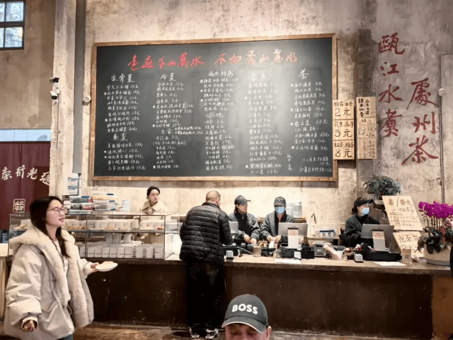 7天3万人单日5千客!东茅街茶馆出湘“首