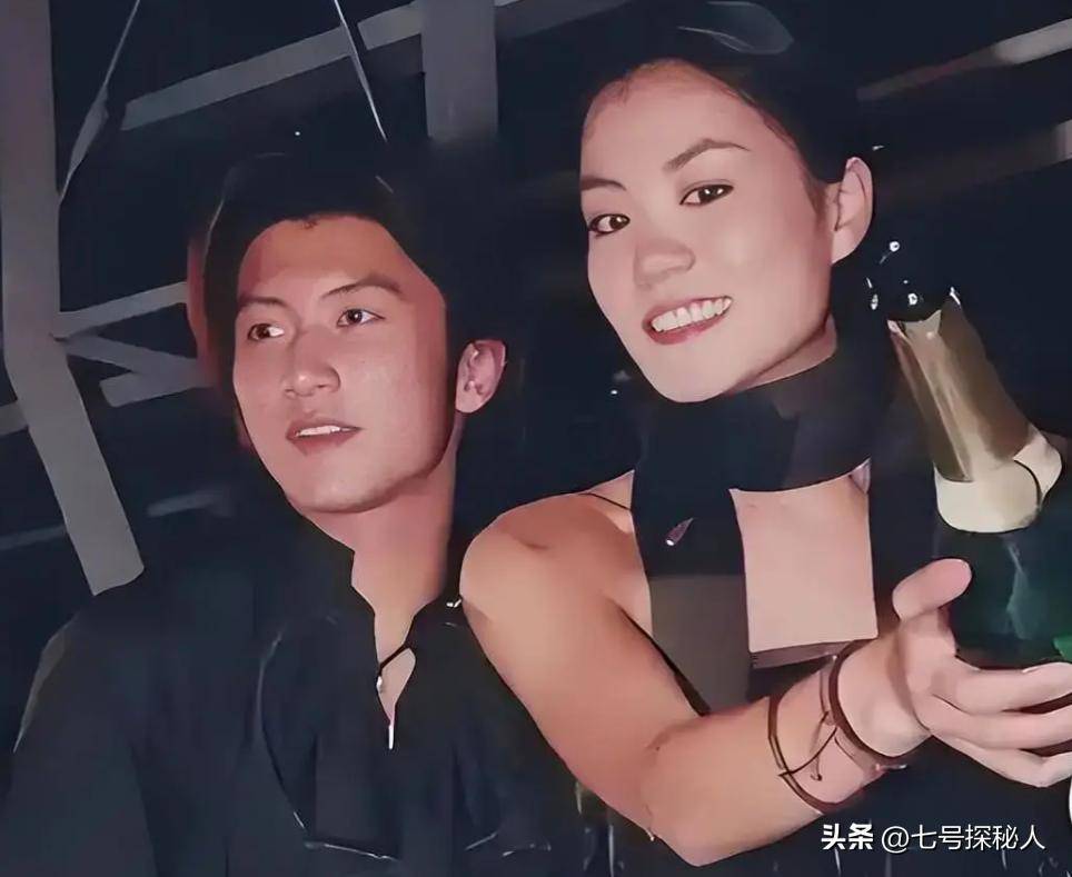 不足24小时,央媒2次公开点名谢霆锋,网友:王菲可以放心了