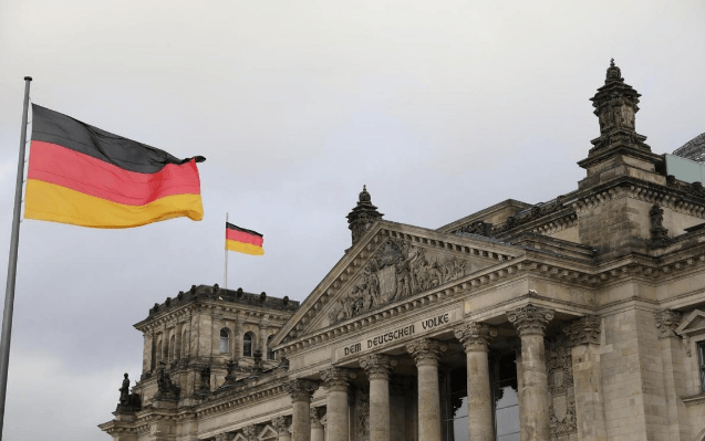 真投降了?七国联军主力已撤,中方亮国际宪章,特朗普演都不演了