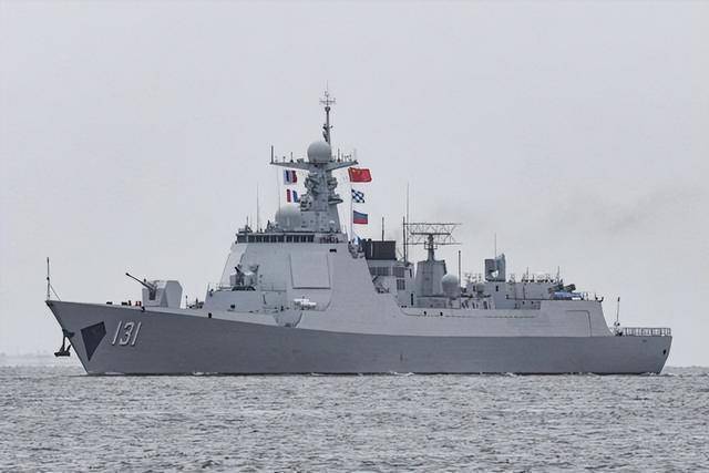 中外舰艇激烈对峙！太原舰瞬间进入战斗状态，距开火只差最后一步