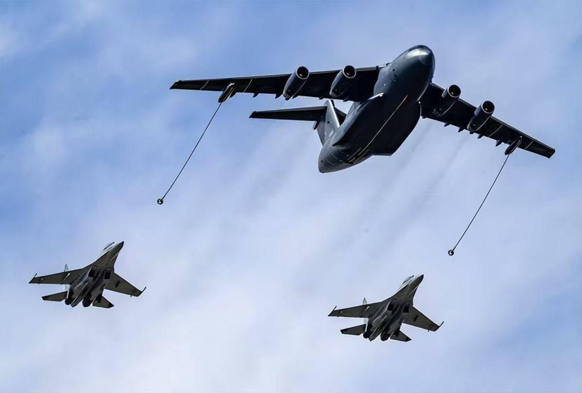 中国“天眼”亮相，美媒集体炸锅，称歼20S的设计目的，是为了应对美航母