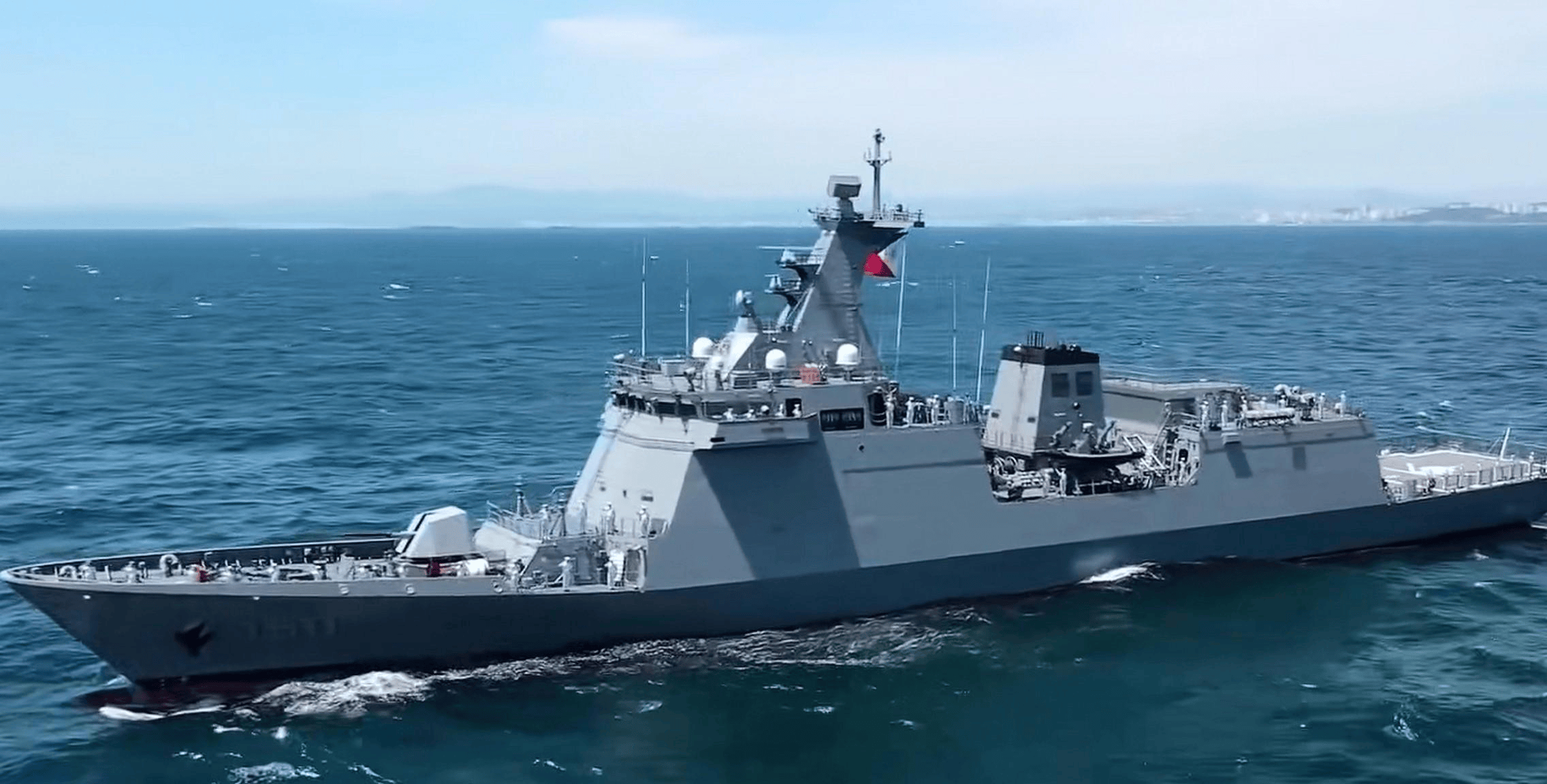 我军战机挂弹,飞入菲律宾演习区域巡航,中方警告:已到冲突边缘