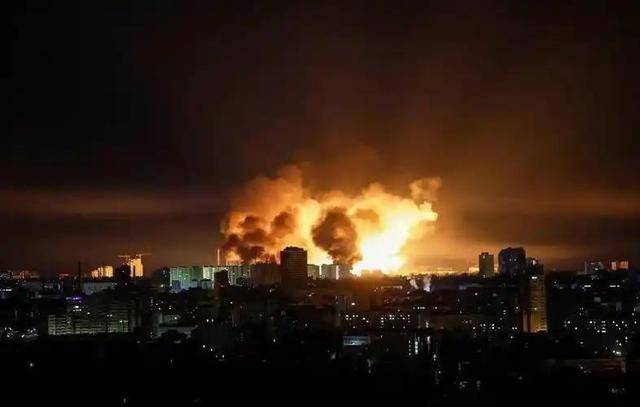 大结局要来了？30枚导弹击中，43架大轰在远东集结，普京不想拖了