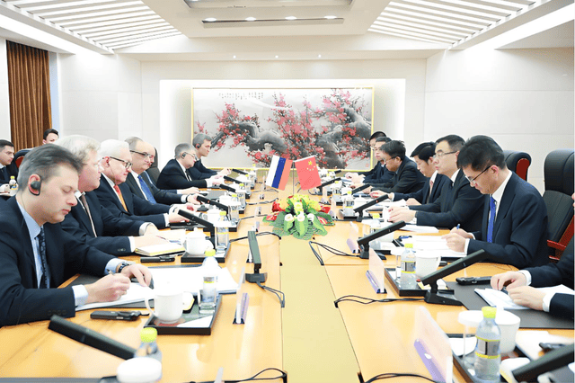 不是普通会谈！在核控体系崩溃前夜，中俄向世界传递什么信号？