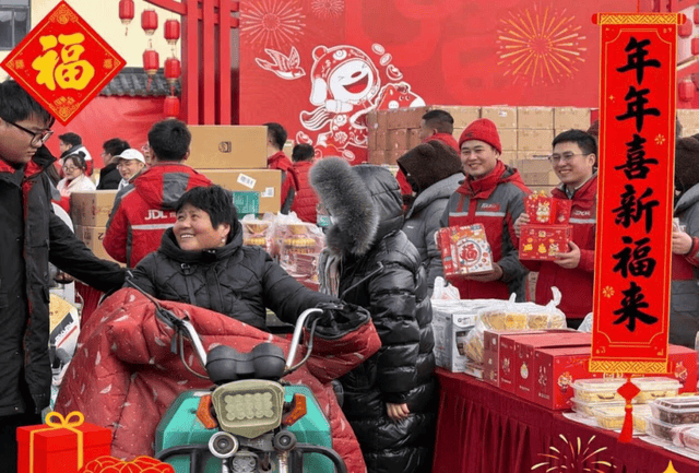 刘强东给一线兄弟发钱了，见者有份