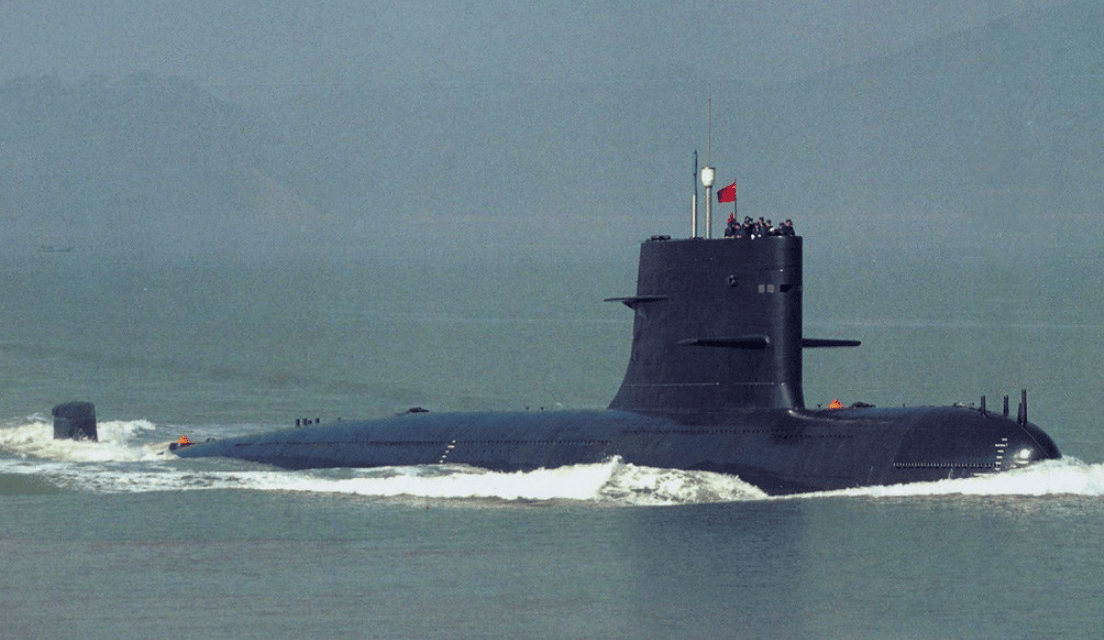 台岛自制潜艇“海鲲”号首次潜航，价高低能，岛内直呼“钱水艇”