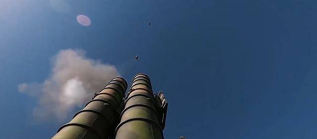 央视实拍对台一线：解放军随时发射导弹，只为早一天看到祖国统一