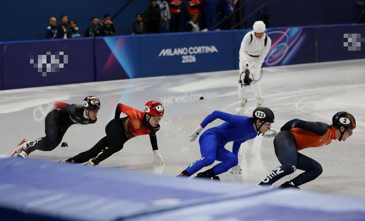 爱体育- 爱体育官方网站- APP下载真是趁人之危！孙龙失误