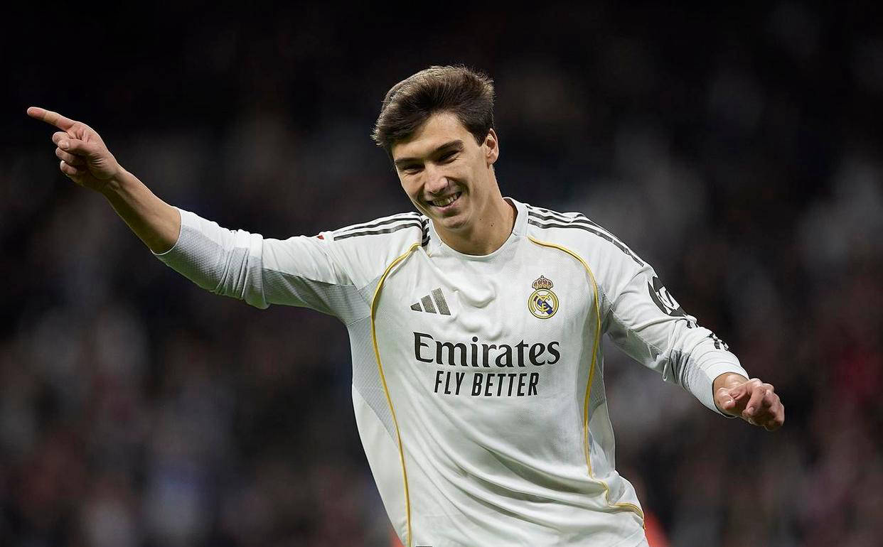 西甲最新积分榜更新：皇马大胜升至榜首巴萨失西班牙足球甲级联赛去领先位置