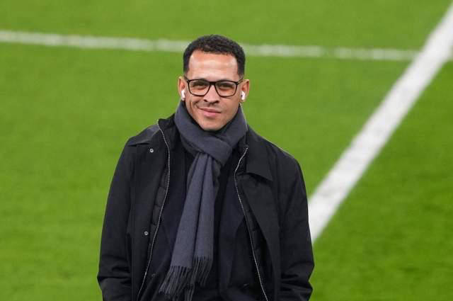 英格兰足球超级联赛英超积分榜领跑者曼联实力雄厚阿森纳多线战场展现夺冠热门风采