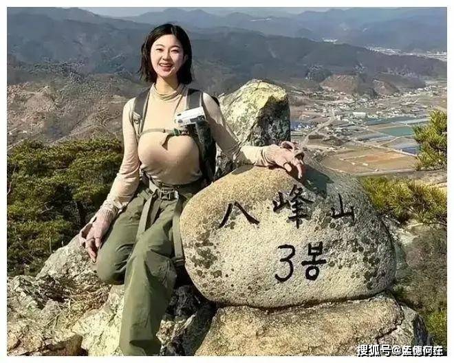 43岁丰腴女子晒自拍，换来的都是嘲讽……