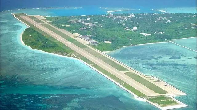 菲律宾女议员强登我岛礁，低空俯视心凉了一大截，20多艘舰艇全包围