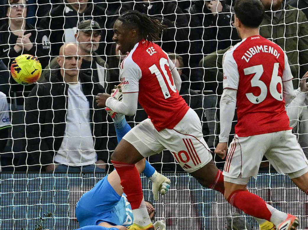 世界杯-足球赛事比分体育网阿森纳4-1大胜热刺冲刺冠军形势大好；曼联争四优势明显成最大热门