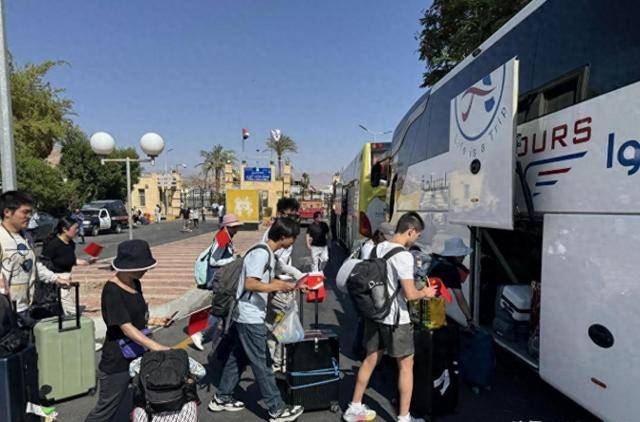 中东局势突变，大陆通知台胞：满足条件可一起撤，台当局直呼有风险？