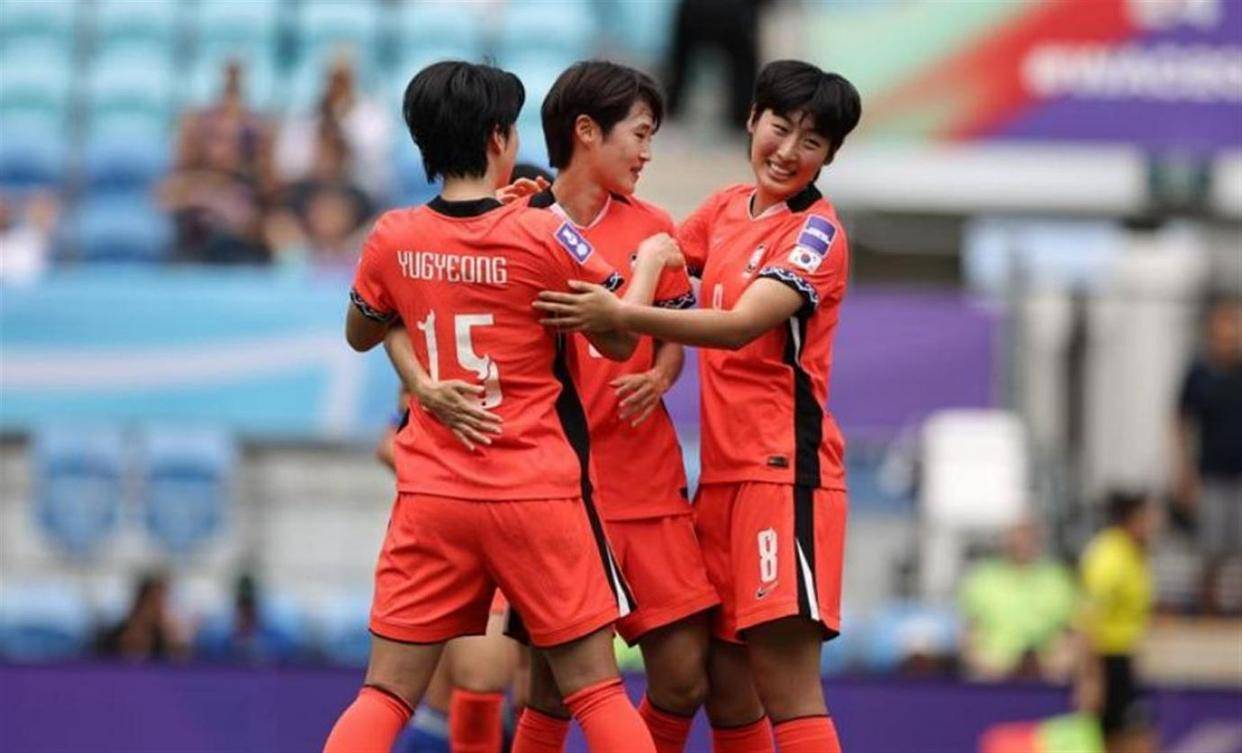 U23亚洲杯_U23亚洲杯直播_赛事直播LIVE首个八强将出炉！就在刚刚韩国女足3-0轻取菲律宾两连胜进6球失0球基本锁定八强中国女足却陷净胜球危机