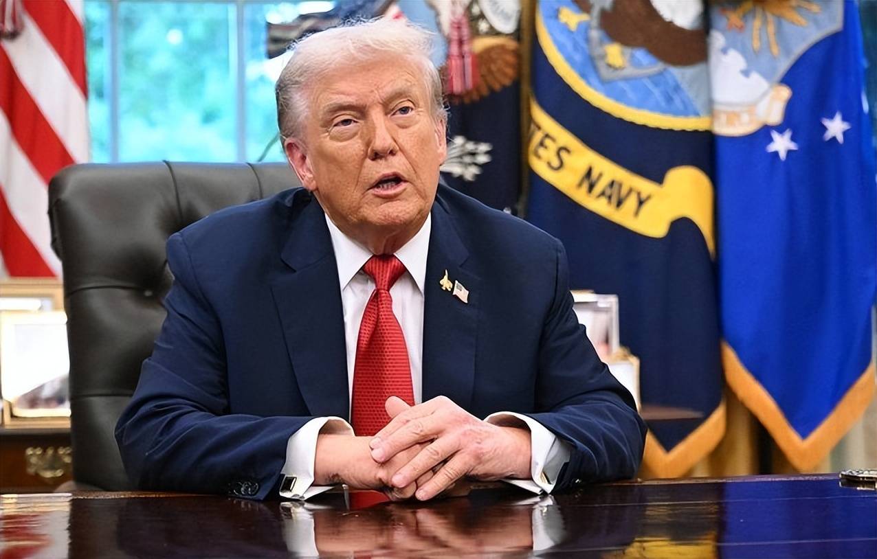 李嘉诚又闻到了血腥味儿？曾买下半个英国，如今疯狂套现离场