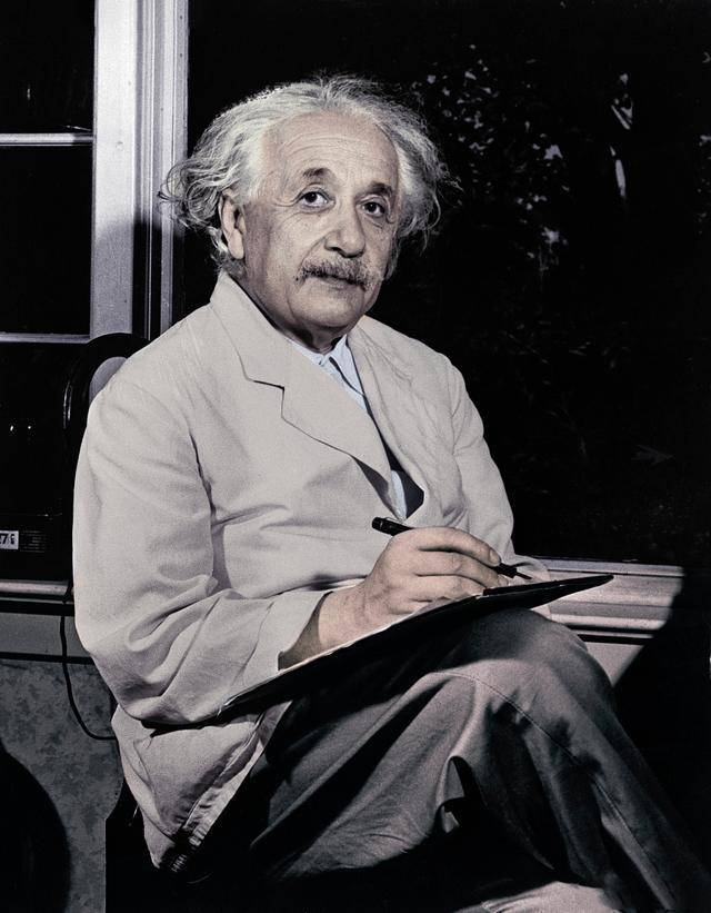 原创             爱因斯坦晚年为何研究神学，他发现了什么让他恐惧了30年？