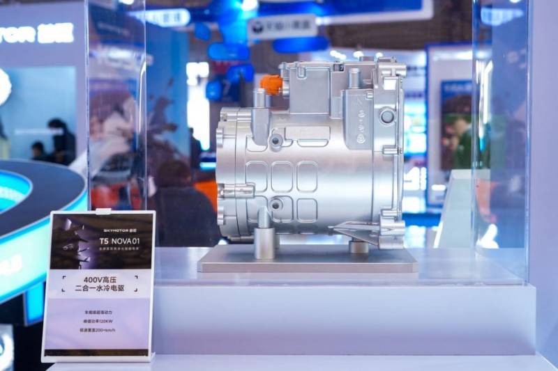 首驱科技携全球首款具身化智能出行产品亮相AWE2026全维首创技术定义智能出行新标杆(图3)