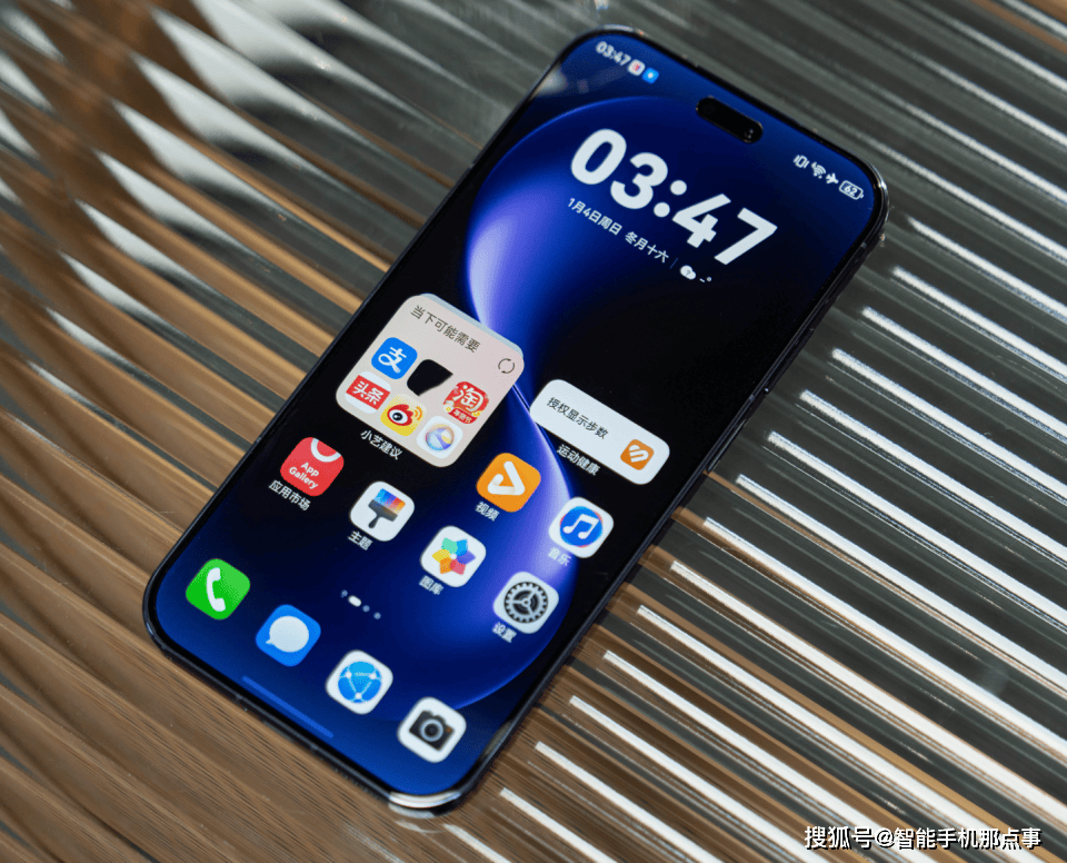 原创 华为nova 16系列浮出水面:麒麟9系+7000mAh大电池,6月份登场