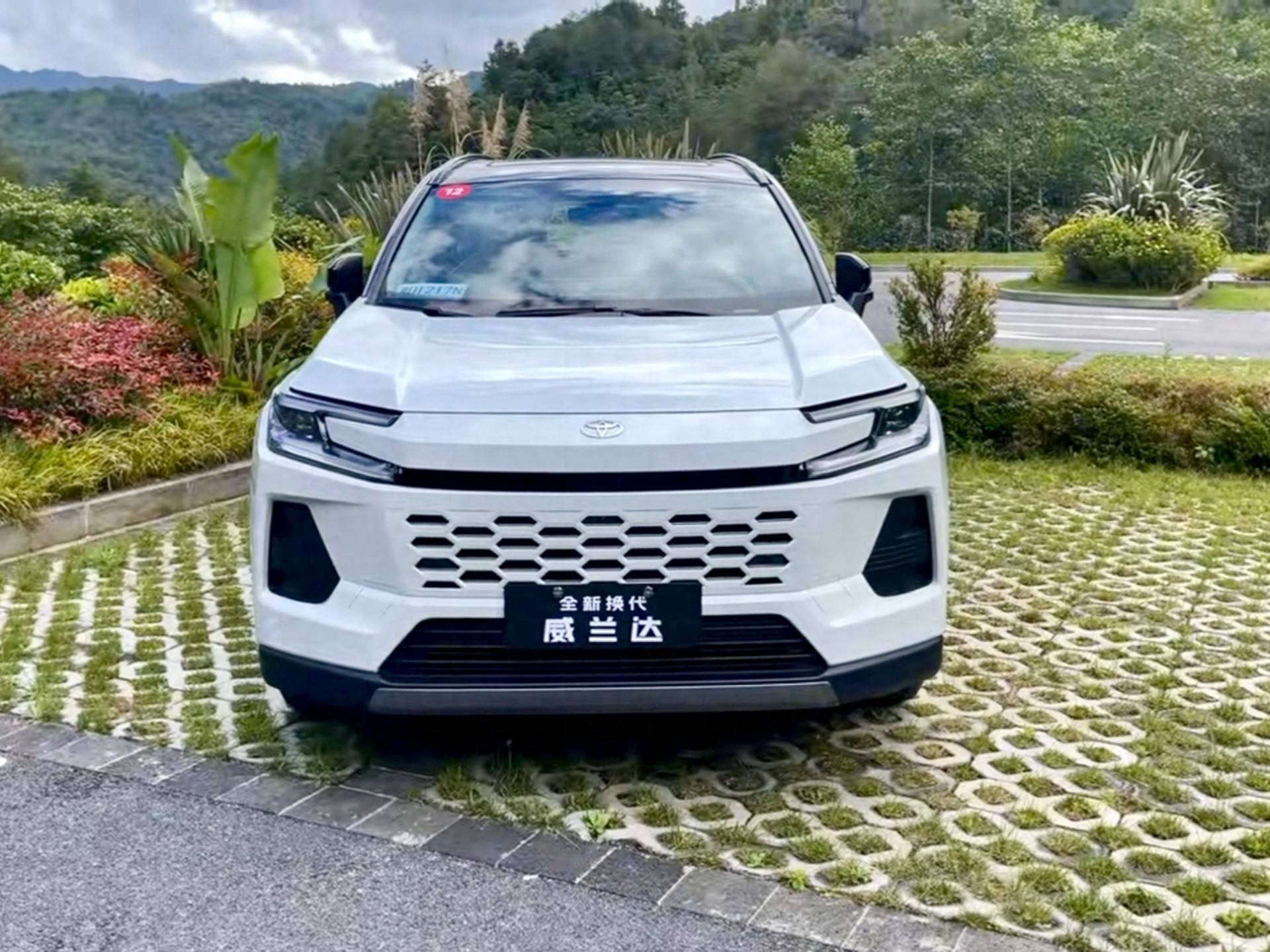 普通家庭的第一辆车还是SUV实用这两款油耗经济还耐用(图1)