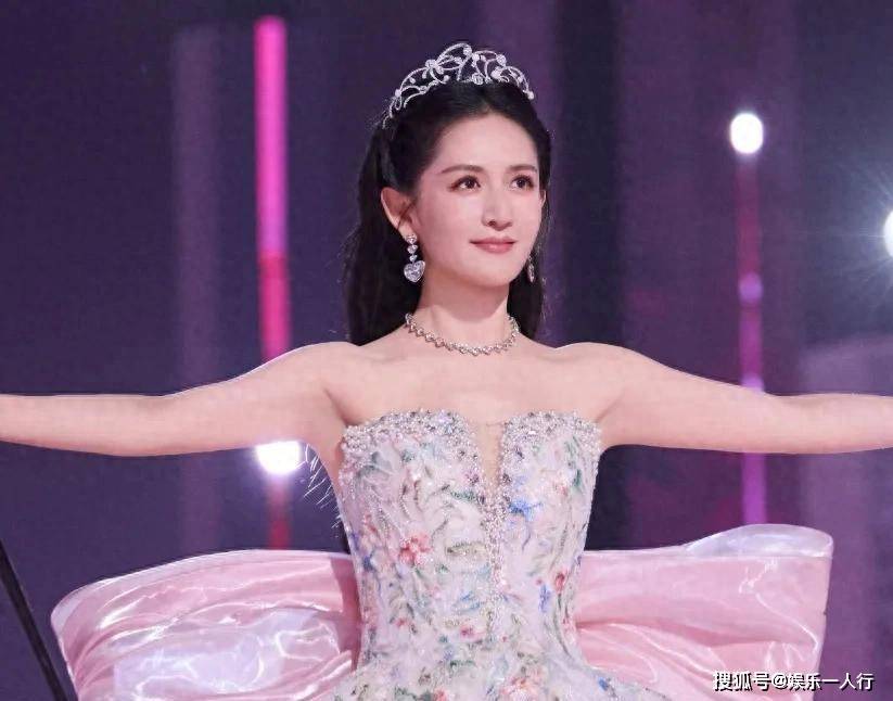 网曝浪姐7取消直播原因,争议嘉宾遭举报,赞助商评论区彻底炸了,网友:退钱!封面图