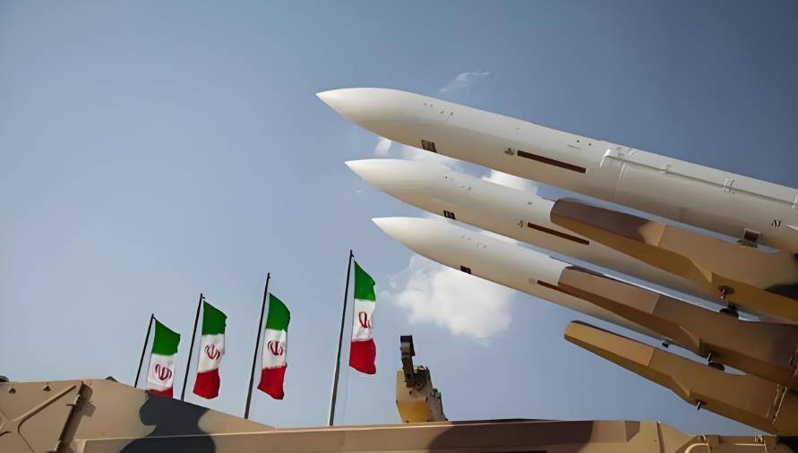 大战一触即发！美国务院要求美在伊朗公民立即离境，美军打击伊朗进入倒计时