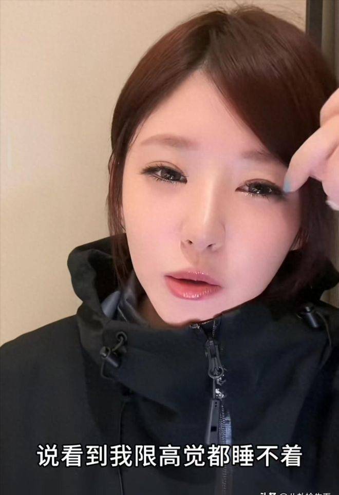 开始卖惨了！黄一鸣自曝每月还款压力大旅游得花钱 王思聪不理