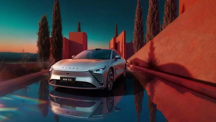 让赛级技术人人可及!2027款星途ES开启预售1899万元起!(图1)