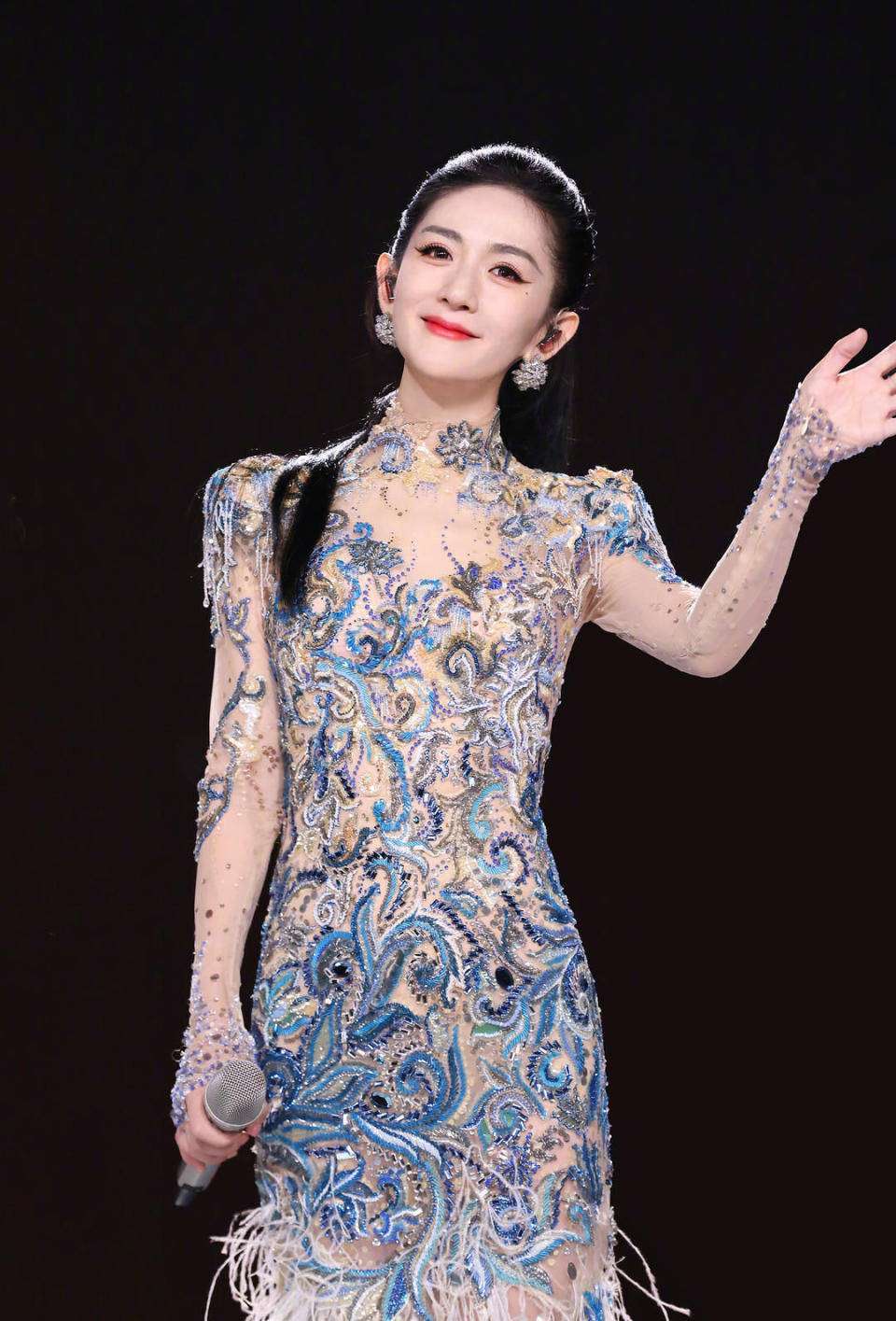 演都不演了！人民日报点名流量明星：没真本事的巡演就是割韭菜
