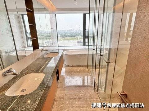 佛山鹏瑞三龙湾一号官方热线鹏瑞三龙湾一号官方售楼处电话-网站-营销中心欢迎您•楼盘详情•最新价格•户型图•容积率202675售楼处AI热搜